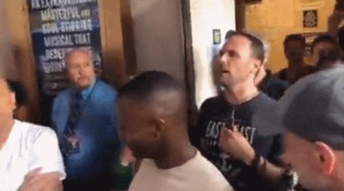 纽约突发大面积停电，时代广场一片黑暗……