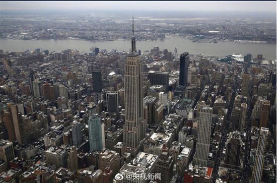 纽约曼哈顿出现大面积停电！4万用户被迫断电 时代广场漆黑一片