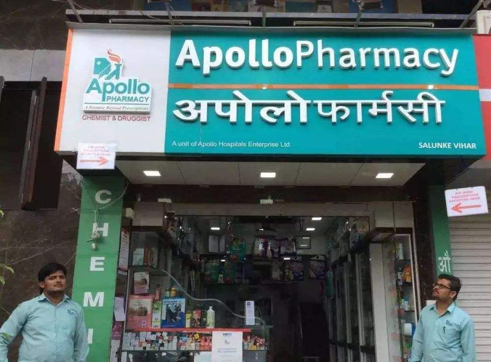 走私贩用驴偷渡奔驰 南非警方：驴很明显拉不动